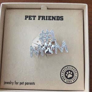 Pet Friends pin #1 Mom with a Paw pin new